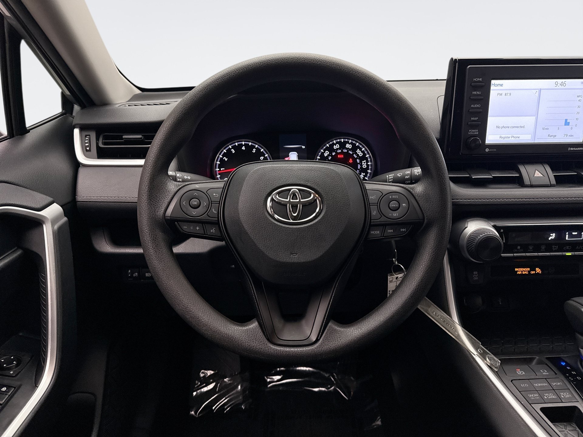 Used 2021 Toyota RAV4 LE AWD/4WD image 12