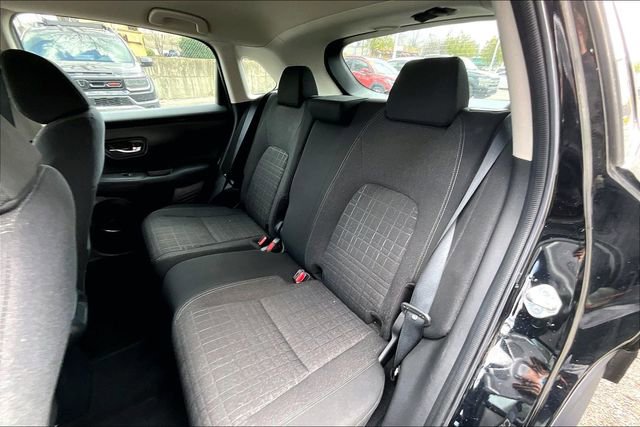 Certified 2025 Honda HR-V LX image 19
