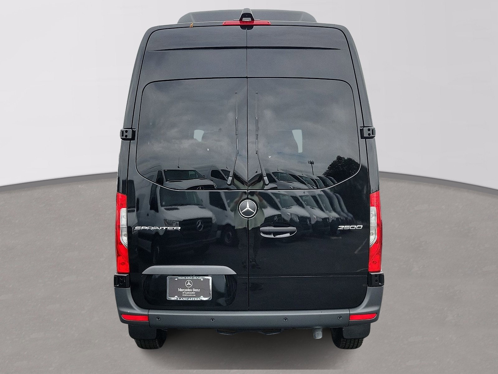 Used 2024 Mercedes-Benz Sprinter 2500 image 5