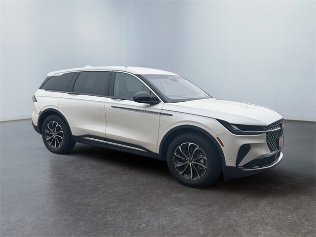 Used 2024 Lincoln Nautilus Premier image 7