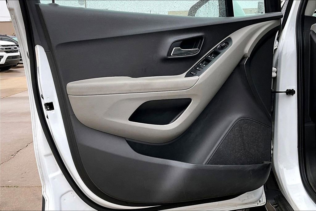 Used 2016 Chevrolet Trax LT image 18
