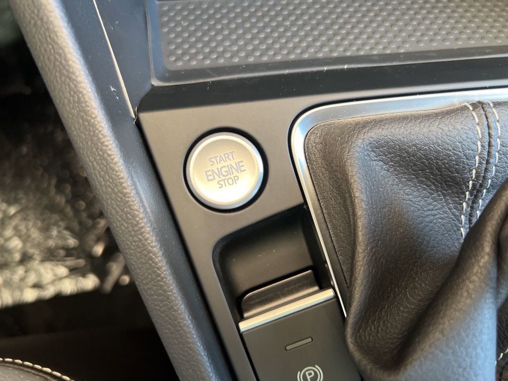 New 2025 Volkswagen Jetta SEL image 39