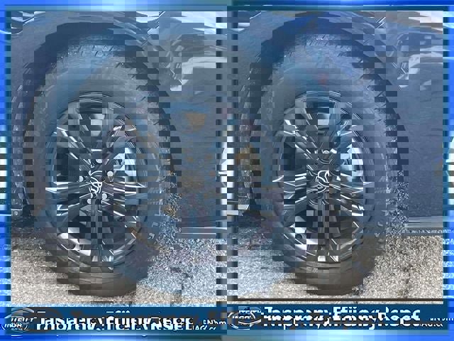 Used 2025 Toyota Sienna XSE w/ XSE Plus Package image 9