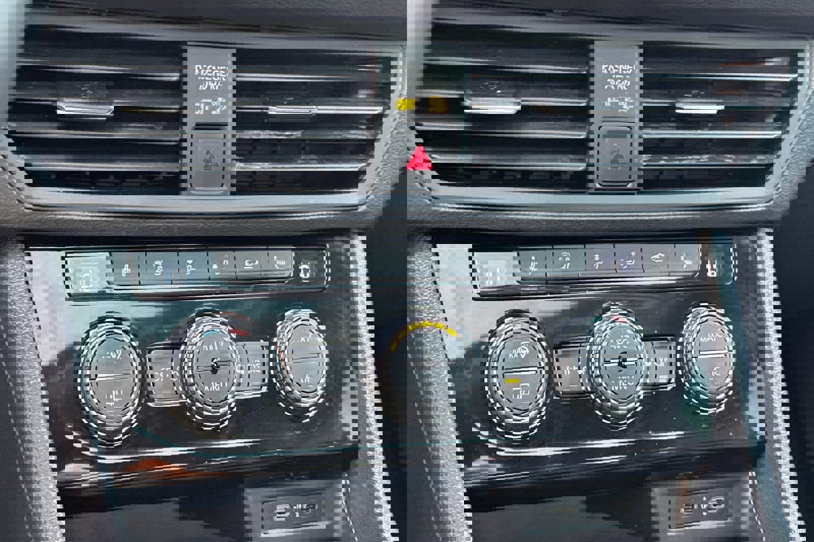 Used 2022 Volkswagen Jetta SE image 18