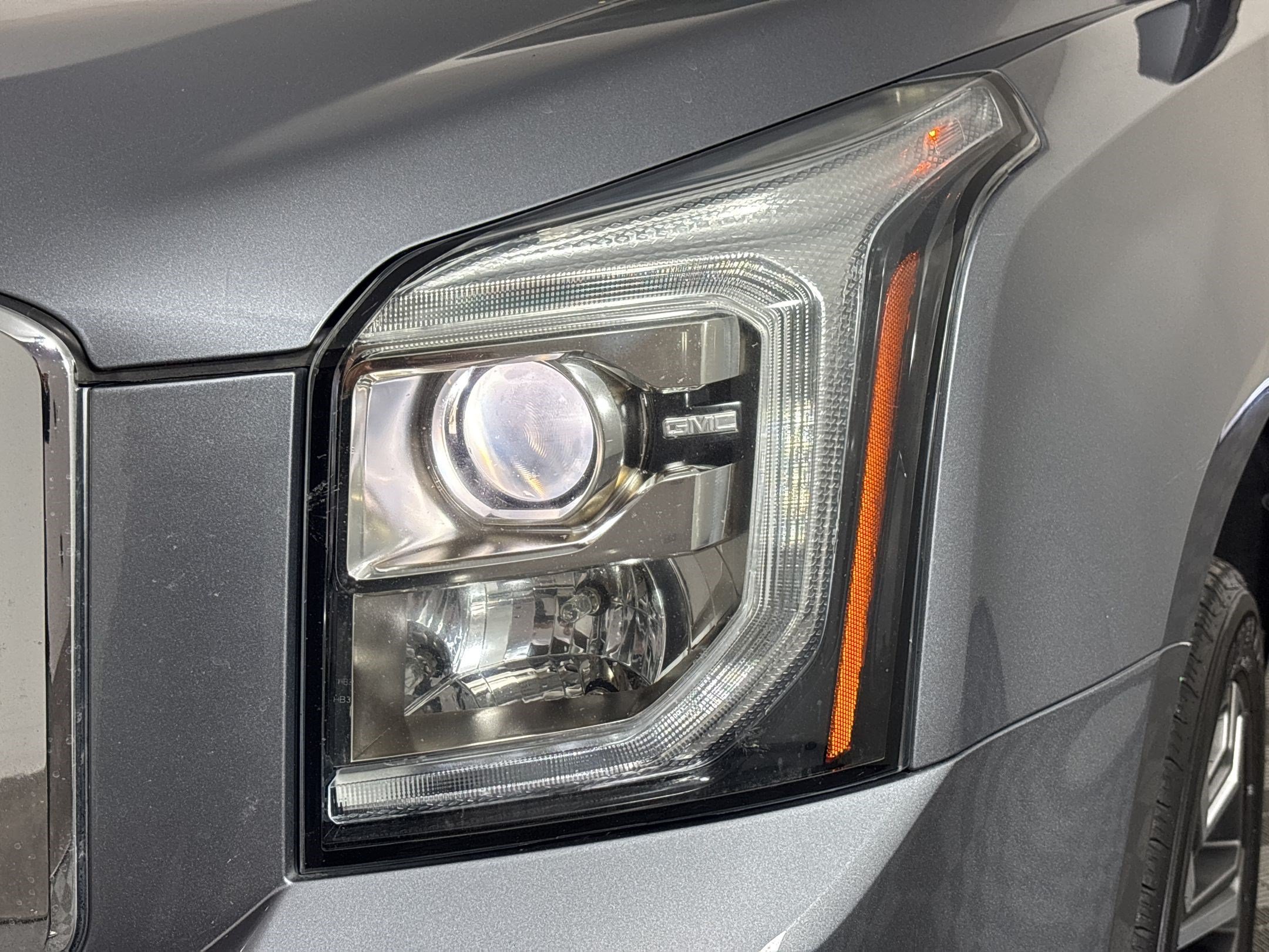 Used 2018 GMC Yukon Denali w/ Denali Ultimate Package RWD image 12