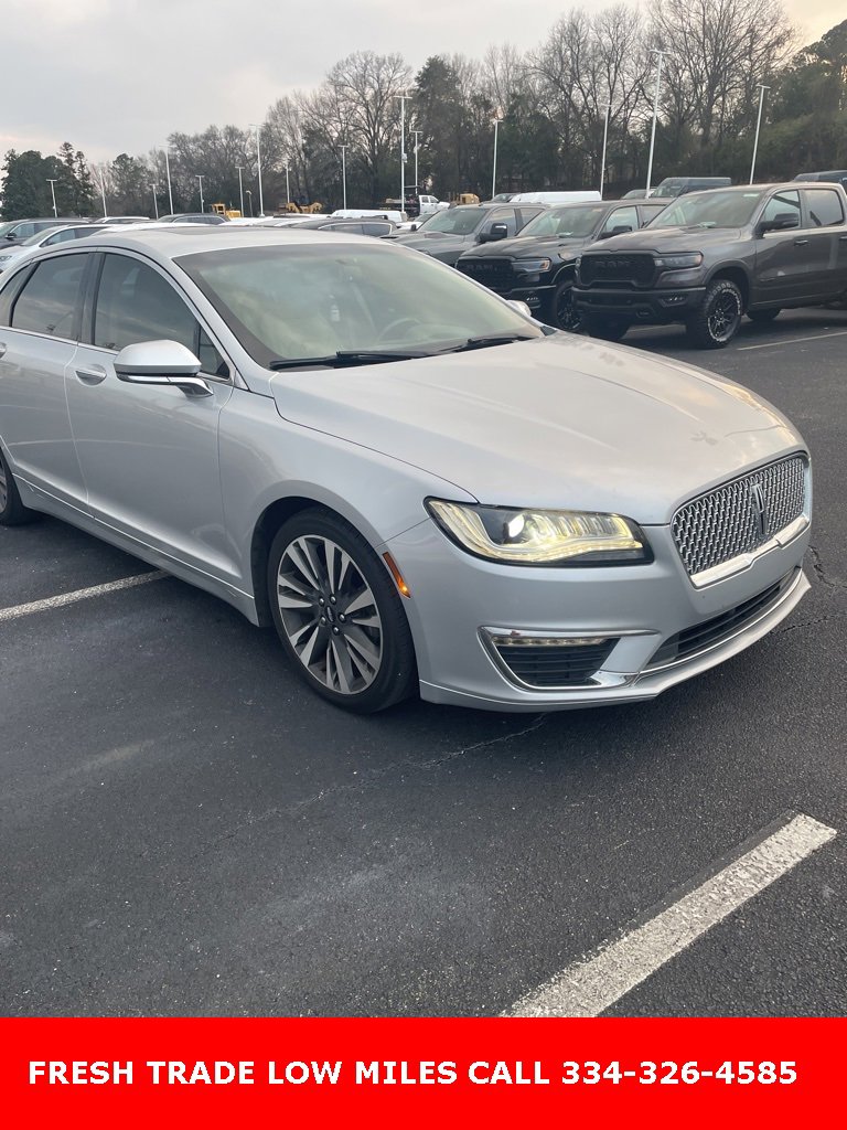 Used 2017 Lincoln MKZ Reserve image 4