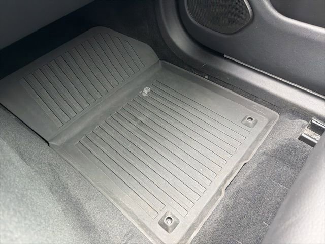 Used 2022 Volvo XC60 B5 Momentum image 32