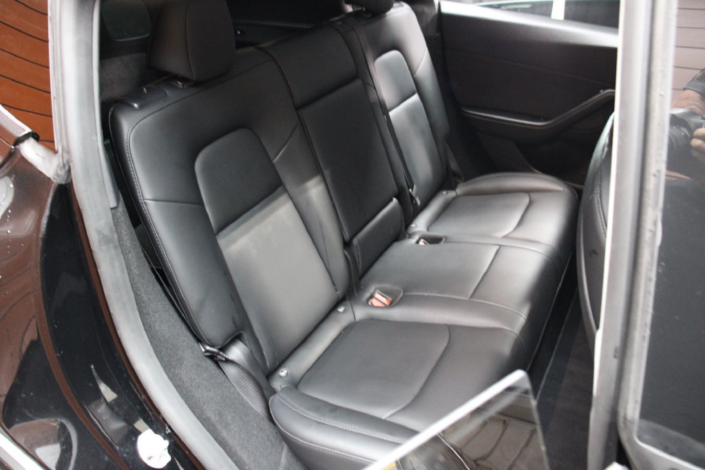 Used 2023 Tesla Model Y Long Range AWD/4WD image 14