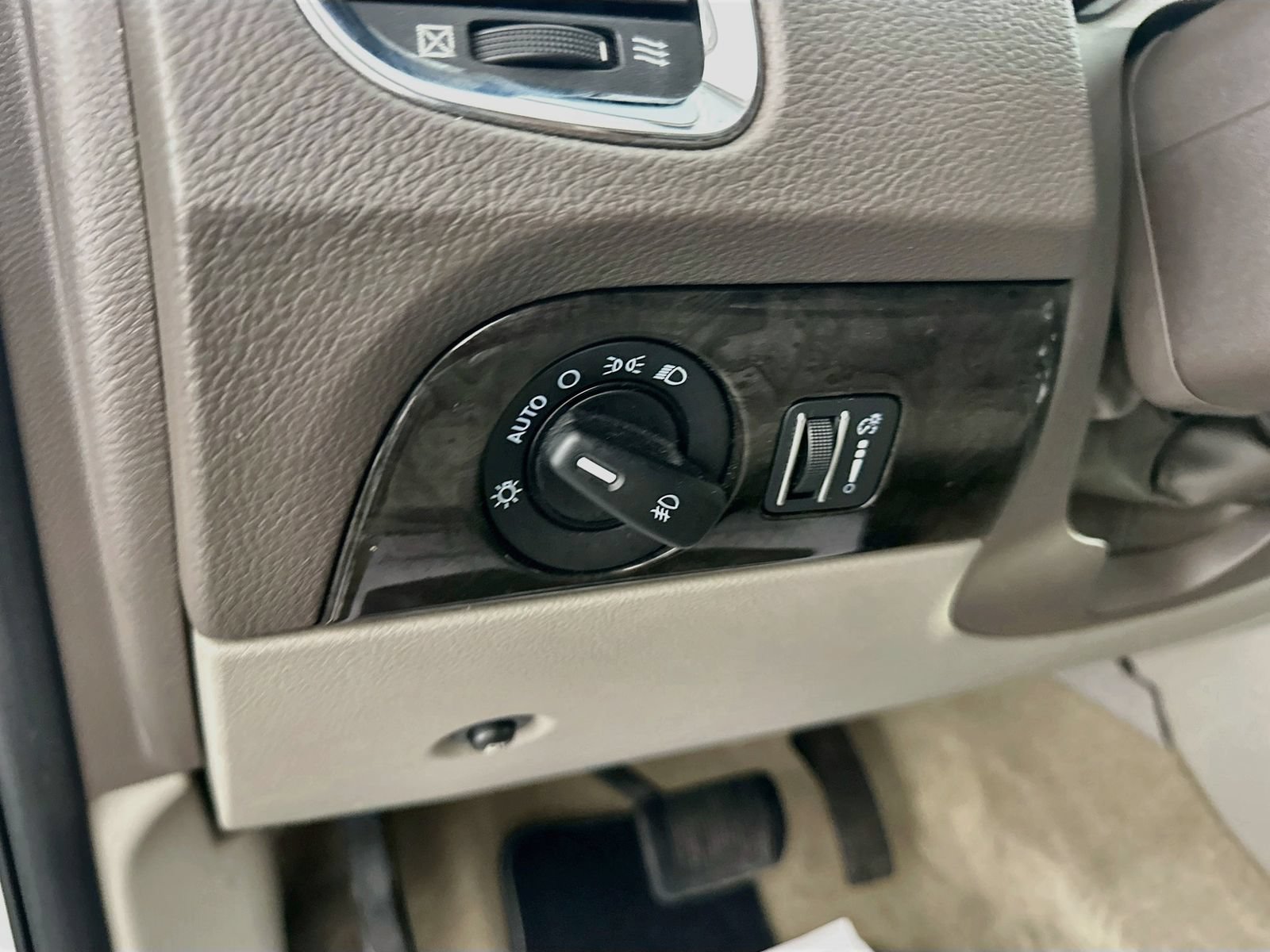 Used 2012 Dodge Durango Crew w/ Leather Interior Group AWD/4WD image 10