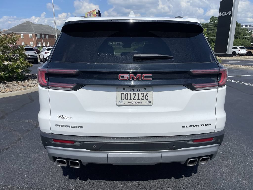 Used 2025 GMC Acadia Elevation w/ Elevation Premium Package FWD image 5