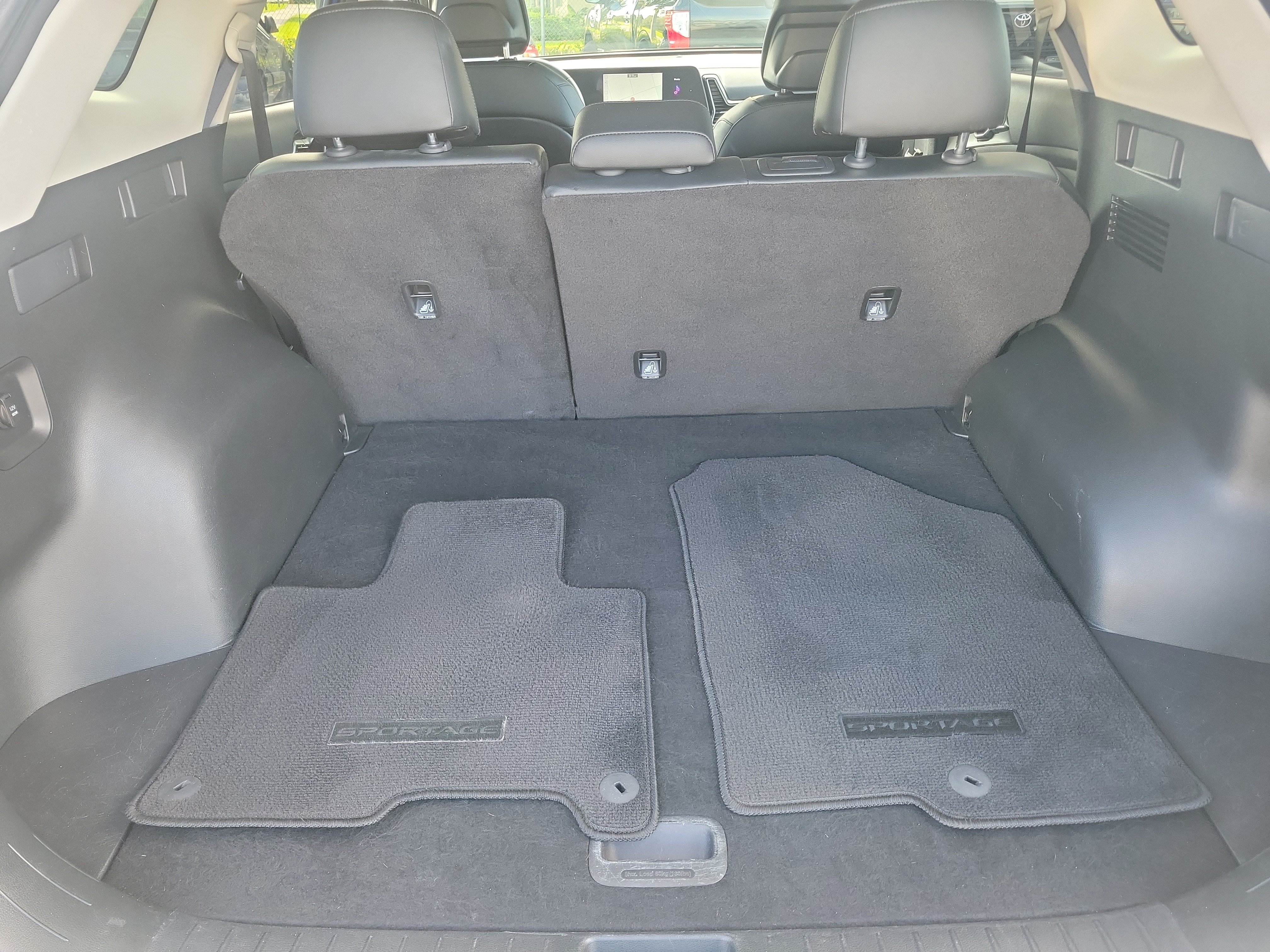 Used 2023 Kia Sportage EX FWD image 12
