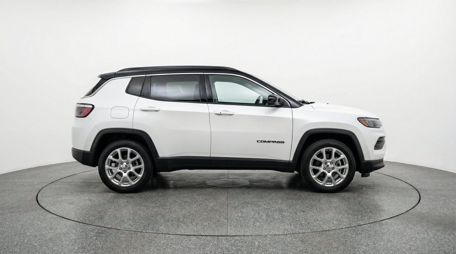 Used 2025 Jeep Compass Limited AWD/4WD image 11