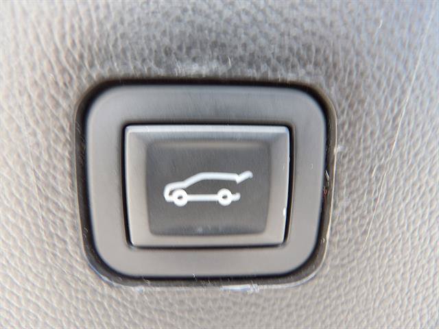 Certified 2019 Chevrolet Traverse LT w/ LT Premium Package AWD/4WD image 35