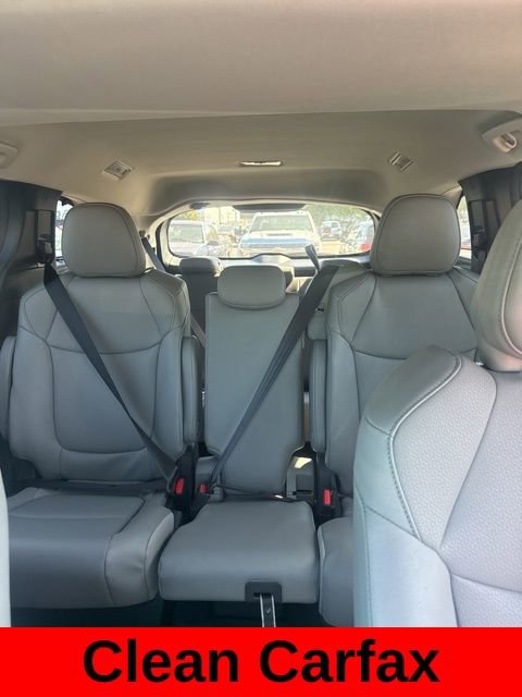 Used 2026 Toyota Sienna XLE FWD image 3