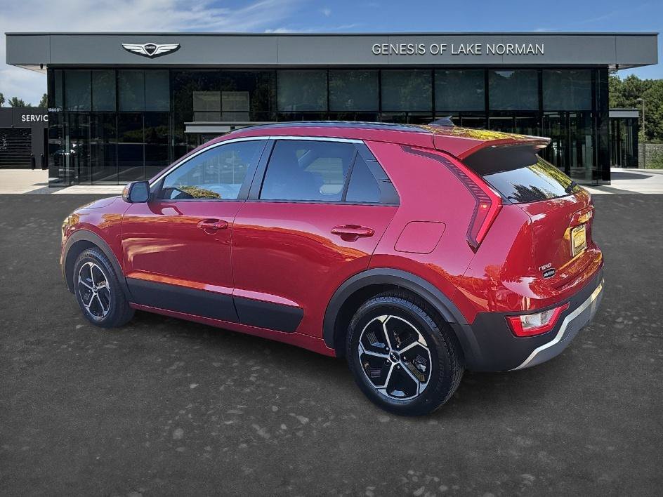 Used 2023 Kia Niro EX FWD image 6