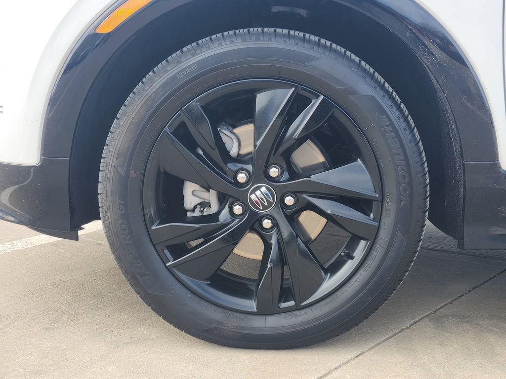 Used 2024 Buick Encore GX Sport Touring image 13