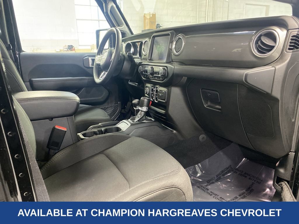Used 2023 Jeep Gladiator Overland image 37
