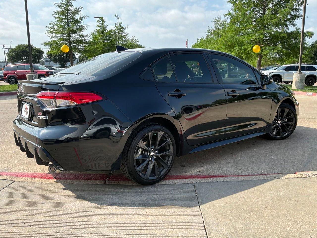 Used 2024 Toyota Corolla SE w/ SE Package image 6