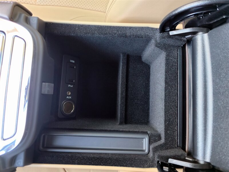 Used 2012 Jaguar XJ RWD image 22