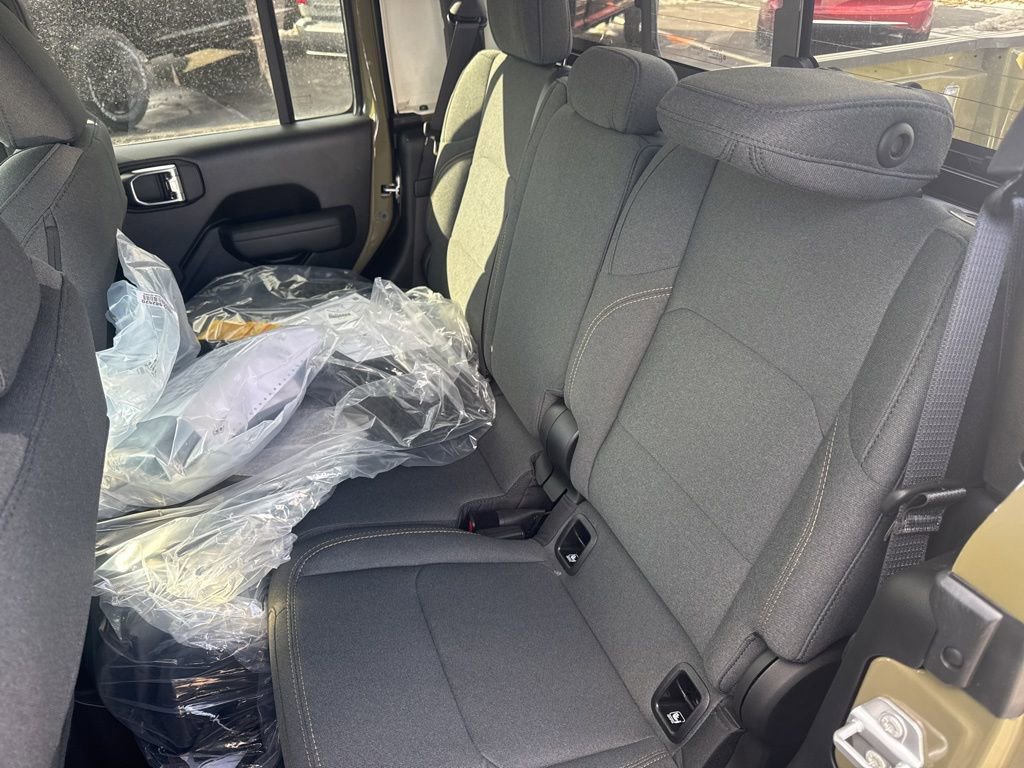 New 2025 Jeep Gladiator Sport image 43