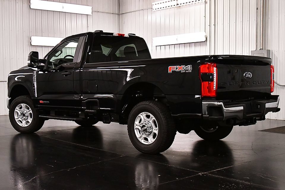 New 2026 Ford F350 XLT w/ 360-Degree Camera Package AWD/4WD image 5
