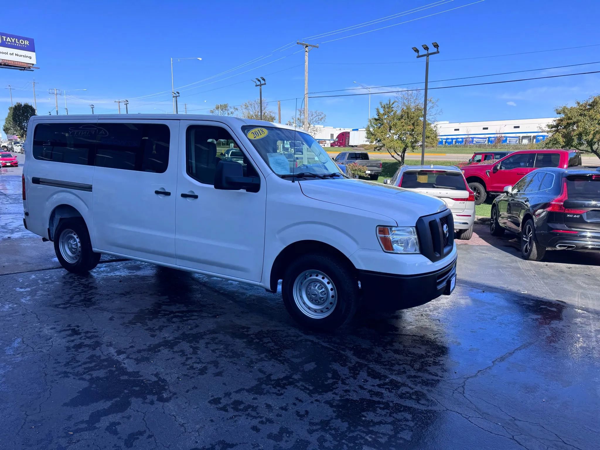Used 2018 Nissan NV 3500 S image 7