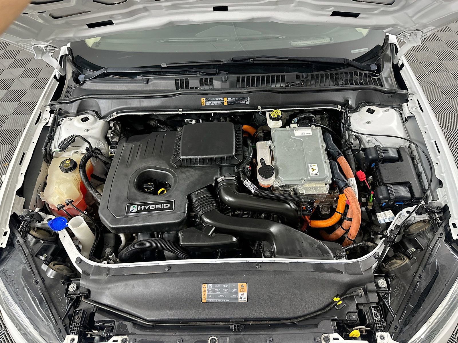Used 2019 Ford Fusion SE FWD image 28