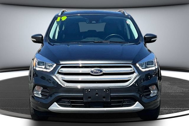 Used 2019 Ford Escape Titanium AWD/4WD image 2