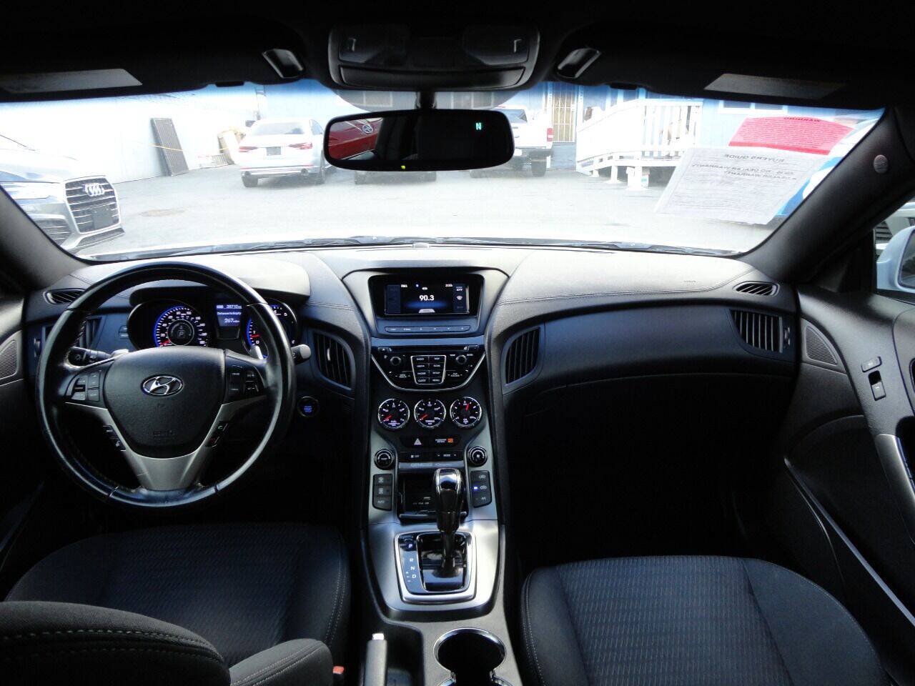 Used 2016 Hyundai Genesis 3.8 RWD image 37