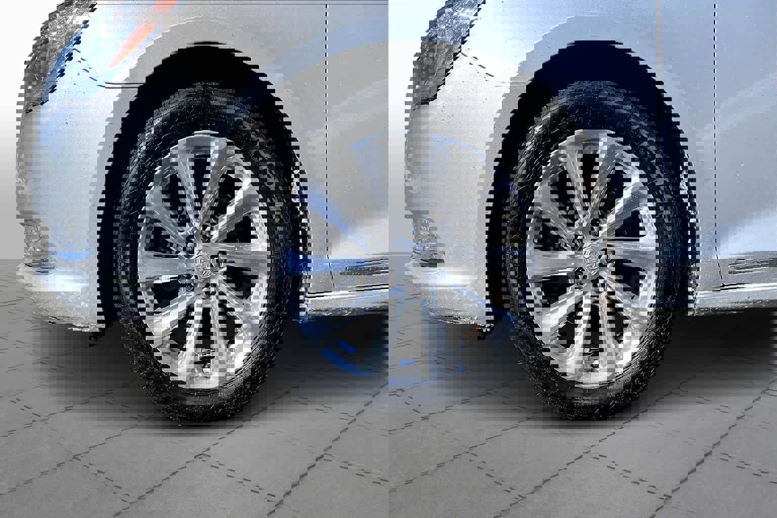 Used 2014 Buick LaCrosse Leather w/ Driver Confidence Package image 11