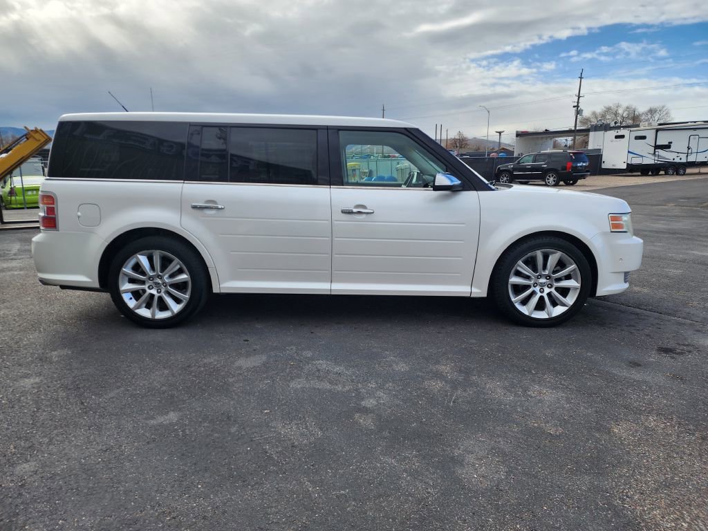 Used 2011 Ford Flex Limited w/ Rapid Spec Order Code image 4