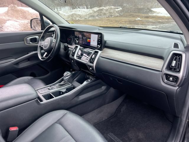Used 2023 Kia Sorento S w/ Panoramic Sunroof Package AWD/4WD image 29