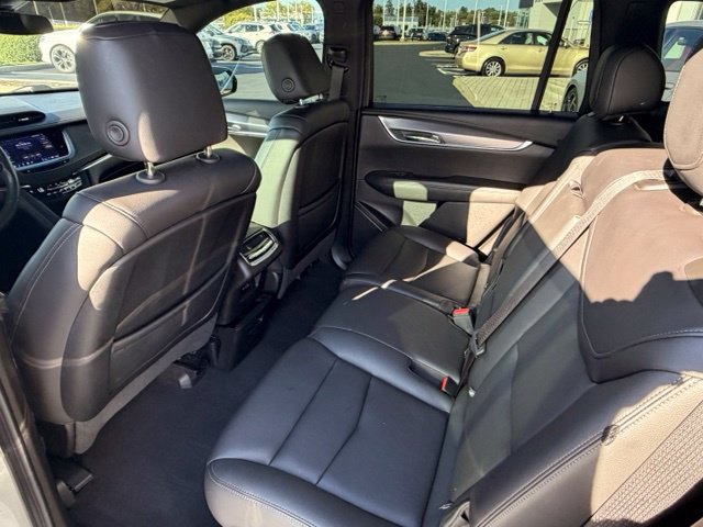 Used 2023 Cadillac XT6 Luxury AWD/4WD image 7