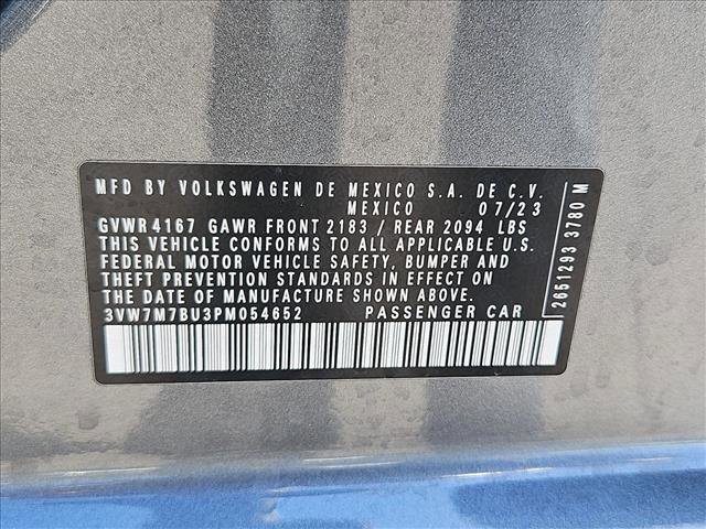 Used 2023 Volkswagen Jetta SE w/ Panoramic Sunroof Package FWD image 23