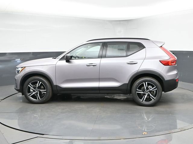 New 2026 Volvo XC40 B4 Core w/ Climate Package FWD image 6