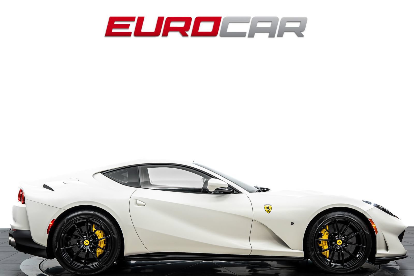 Used 2020 Ferrari 812 Superfast RWD image 6