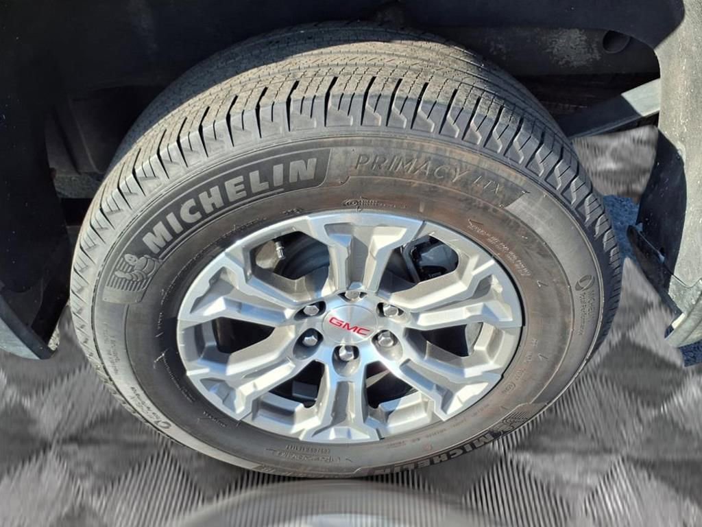 Used 2024 GMC Sierra 1500 SLT image 18