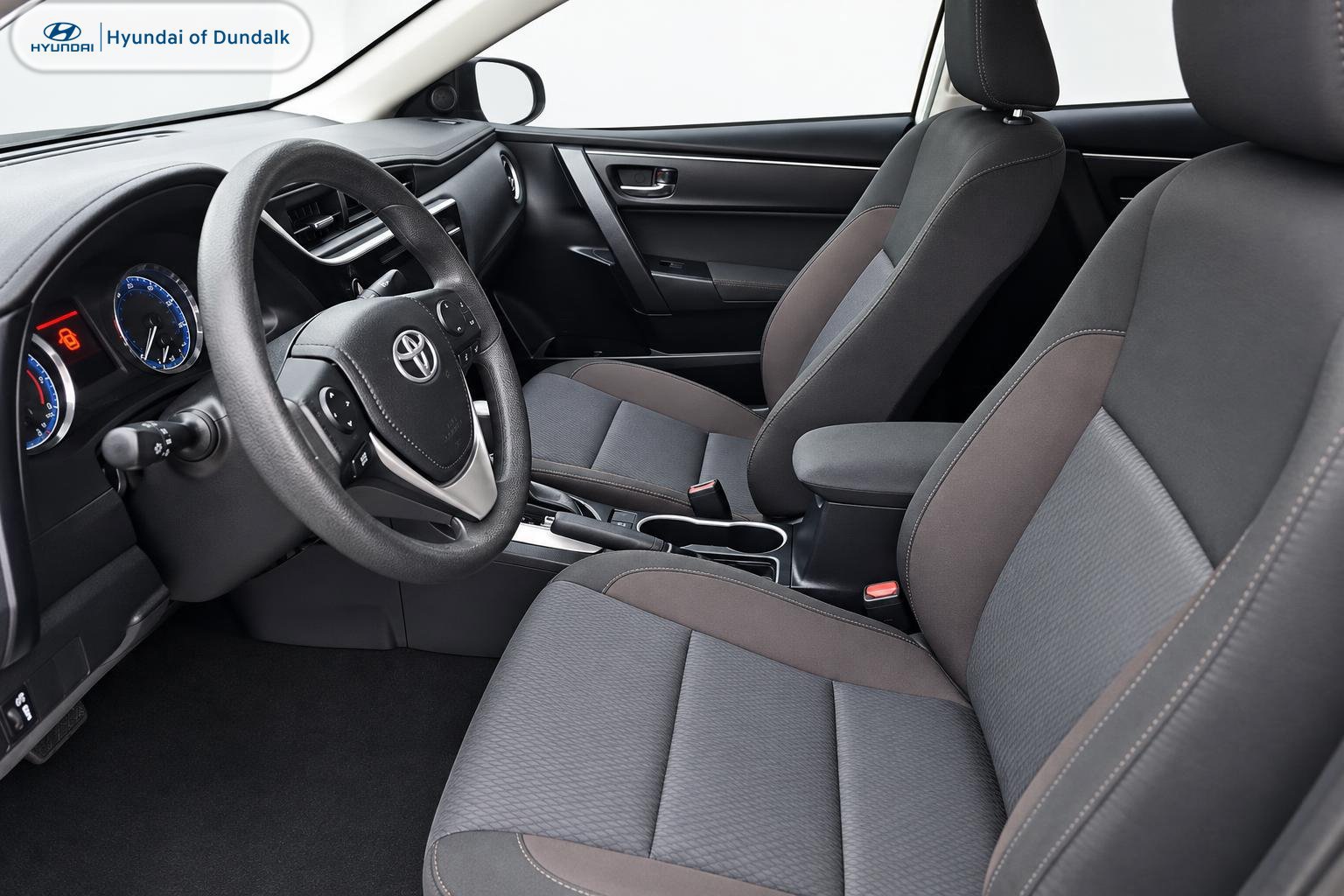 Used 2018 Toyota Corolla LE FWD image 6
