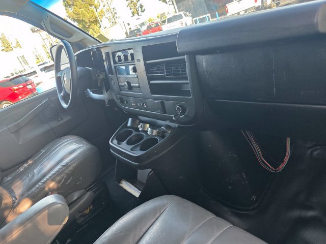 Used 2016 Chevrolet Express 2500 Extended RWD image 19