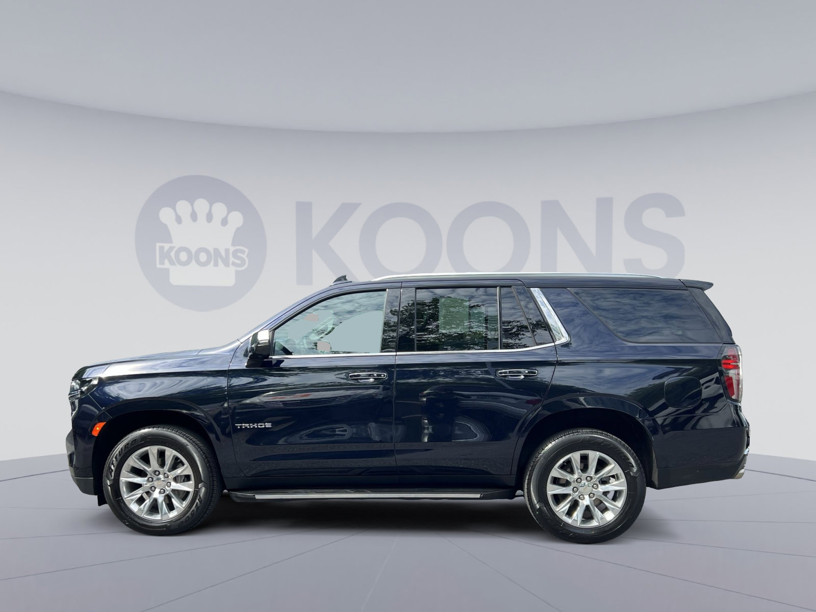 Used 2023 Chevrolet Tahoe Premier AWD/4WD image 7