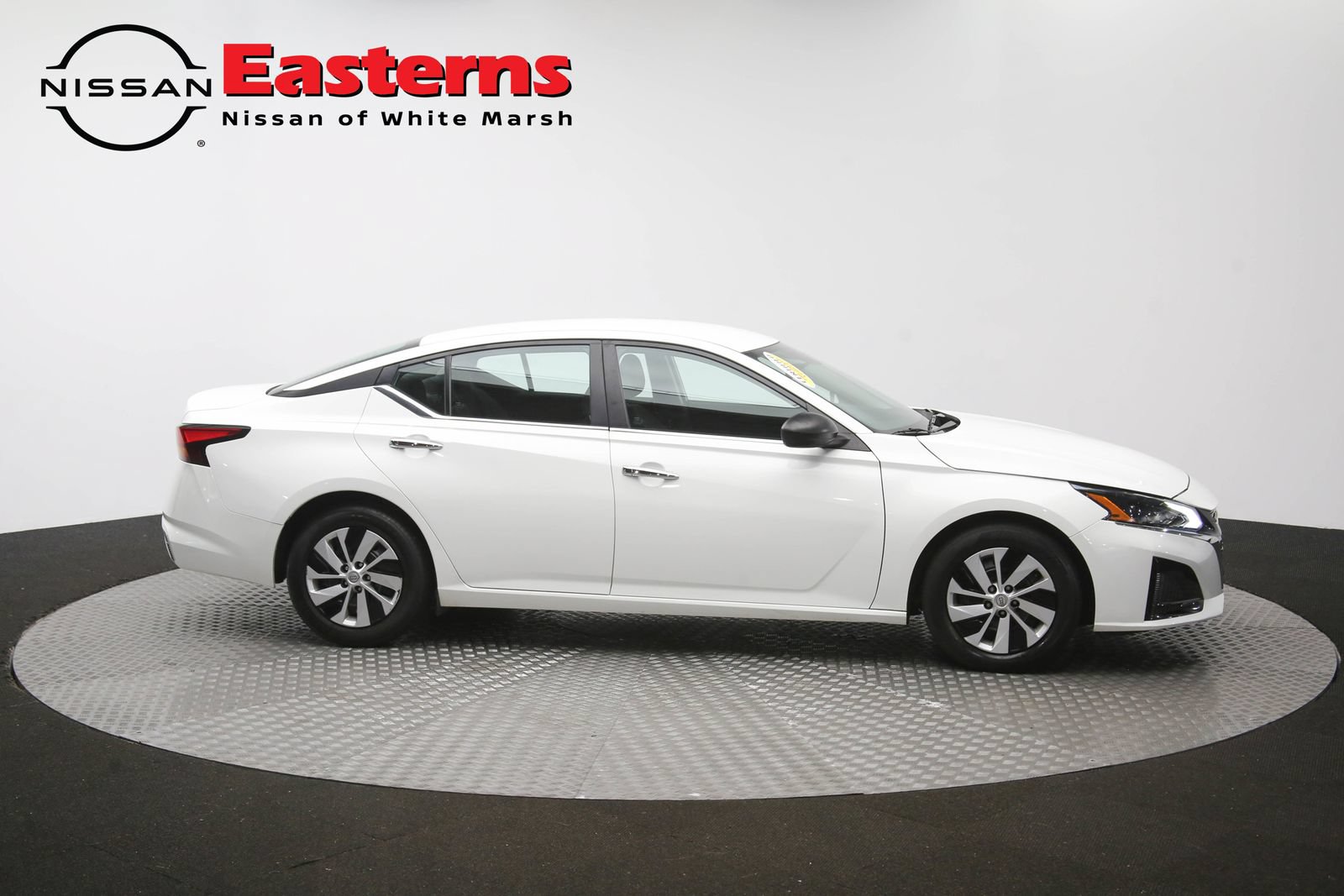 Used 2024 Nissan Altima 2.5 S FWD image 44