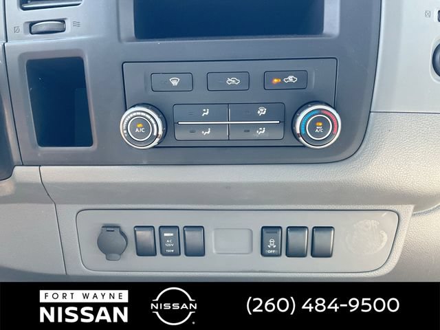 Used 2016 Nissan NV 2500 SV RWD image 16