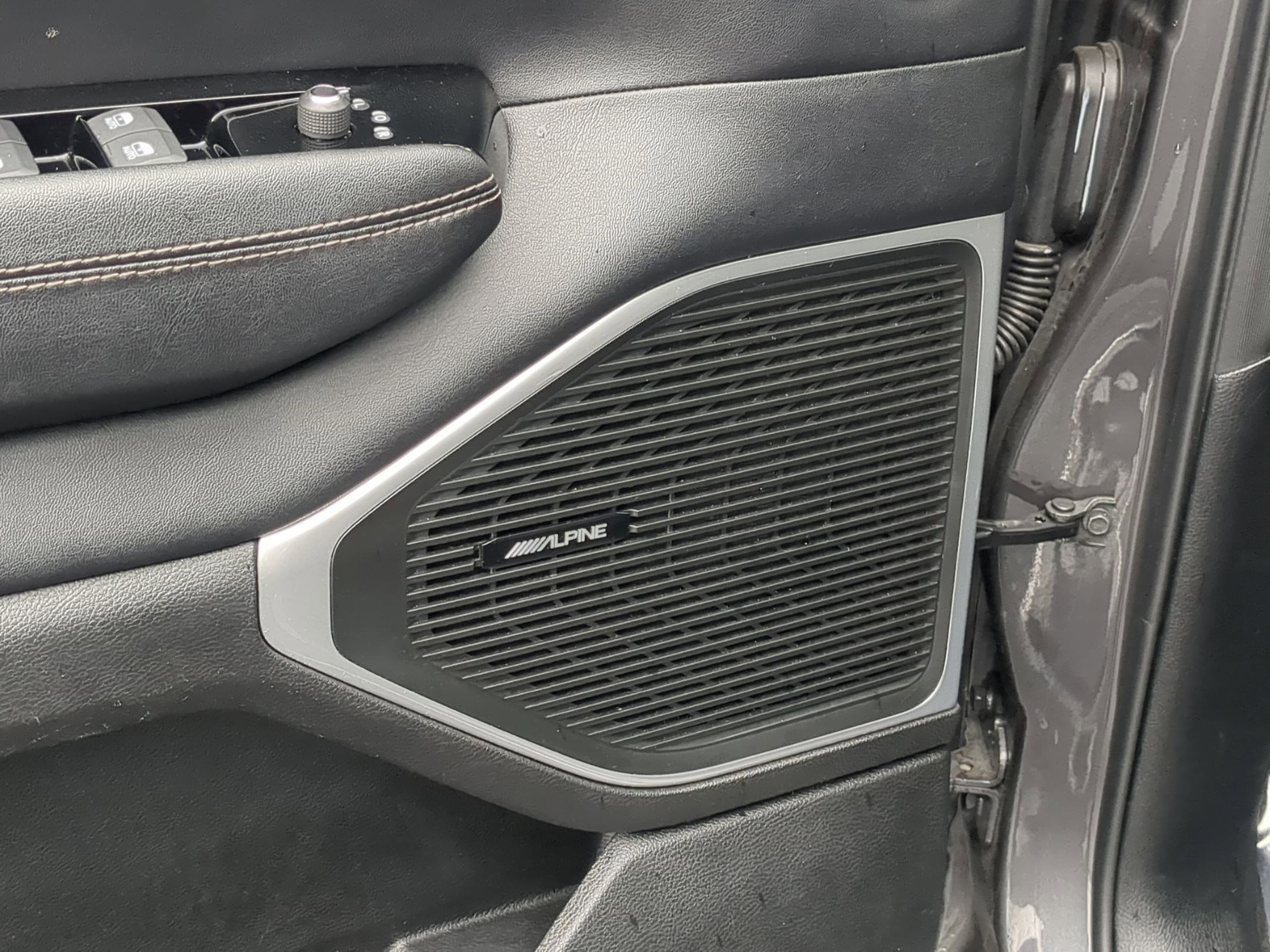 Used 2024 Jeep Wagoneer Series II image 15