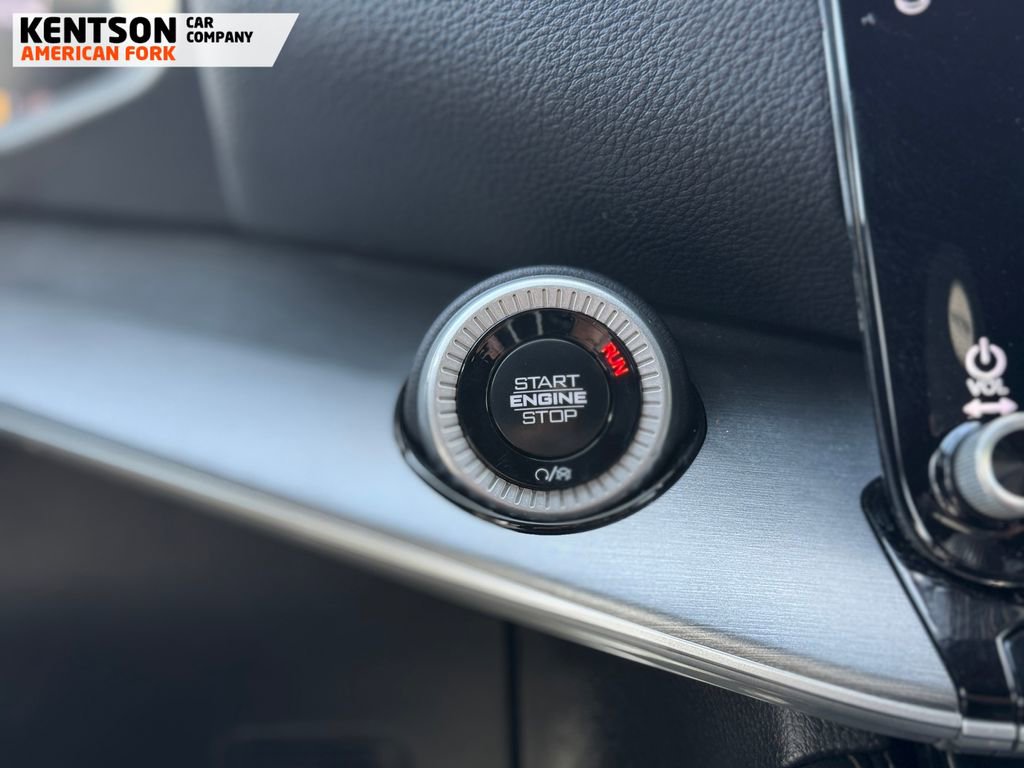 Used 2025 Jeep Wagoneer 4WD image 34