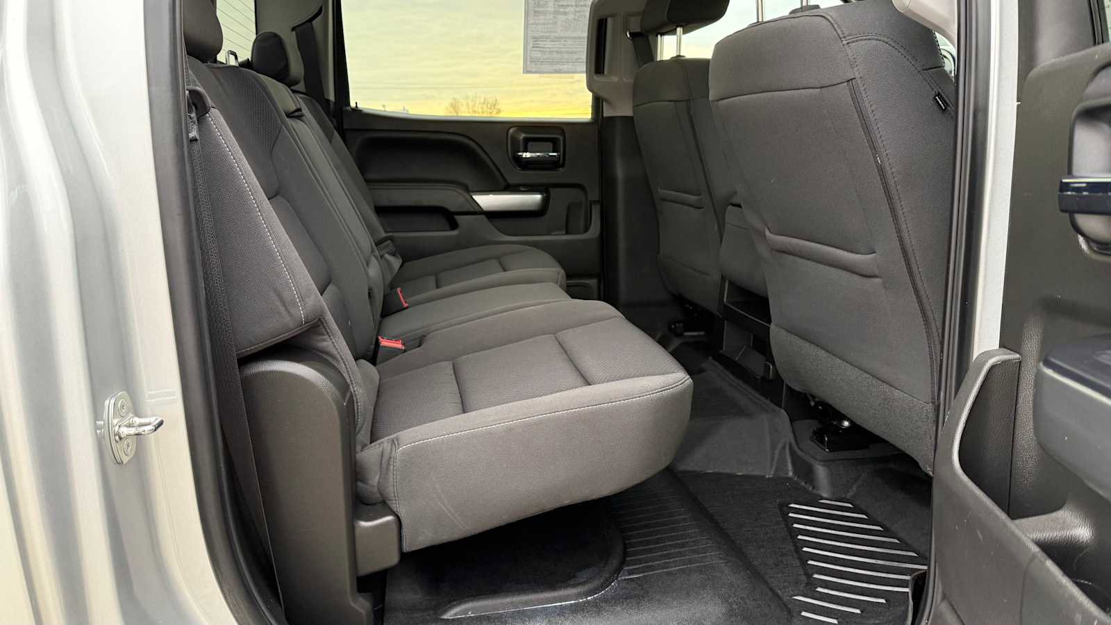 Used 2018 Chevrolet Silverado 1500 LT w/ All Star Edition image 10