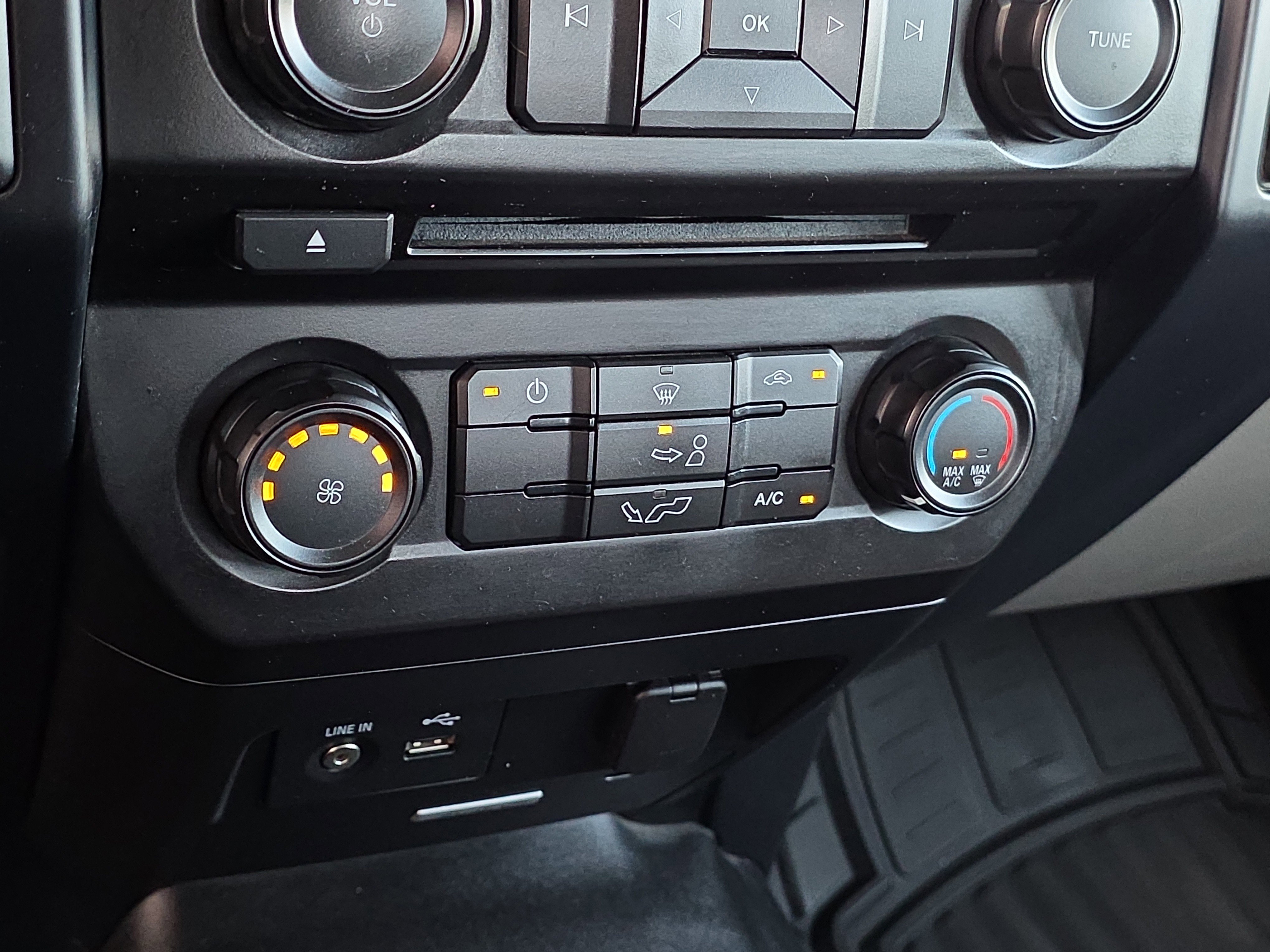 Used 2015 Ford F150 XL w/ Max Trailer Tow Package image 22