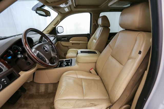 Used 2011 GMC Yukon XL Denali AWD/4WD image 18