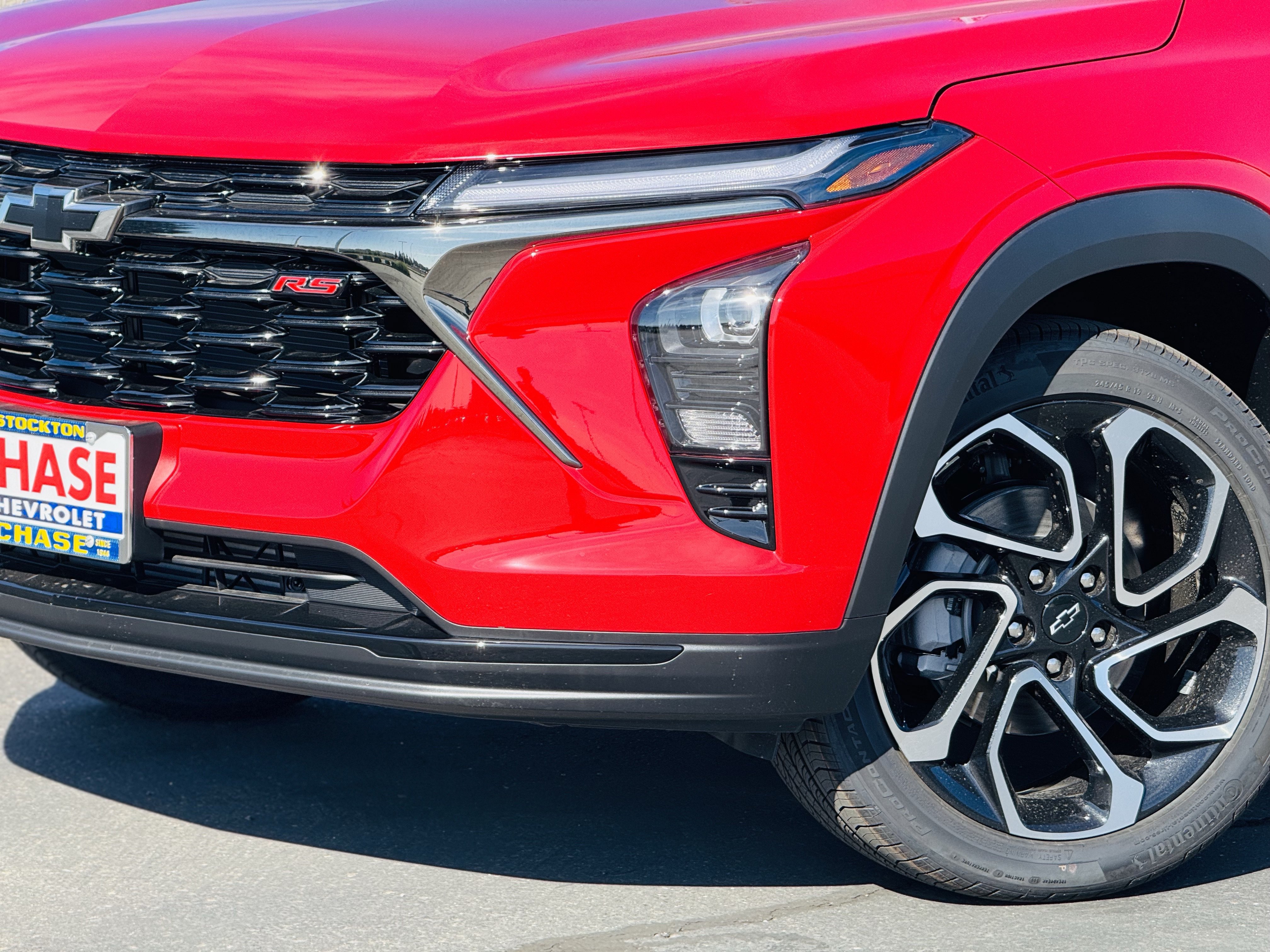 New 2026 Chevrolet Trax RS w/ Driver Confidence Package FWD image 3