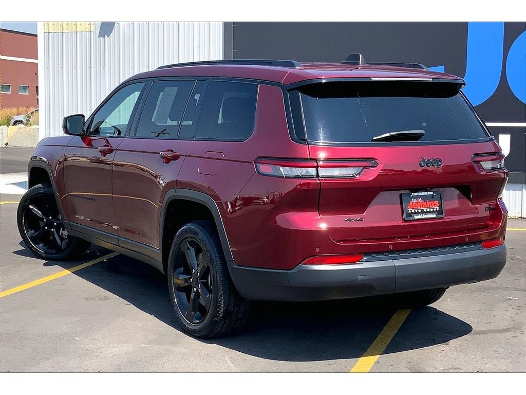 Used 2023 Jeep Grand Cherokee L Laredo AWD/4WD image 13