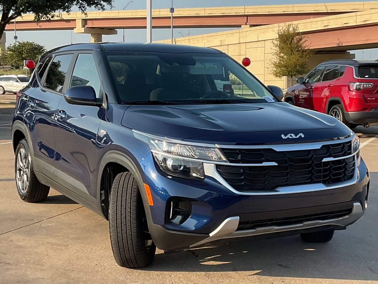 Used 2026 Kia Seltos LX FWD image 3